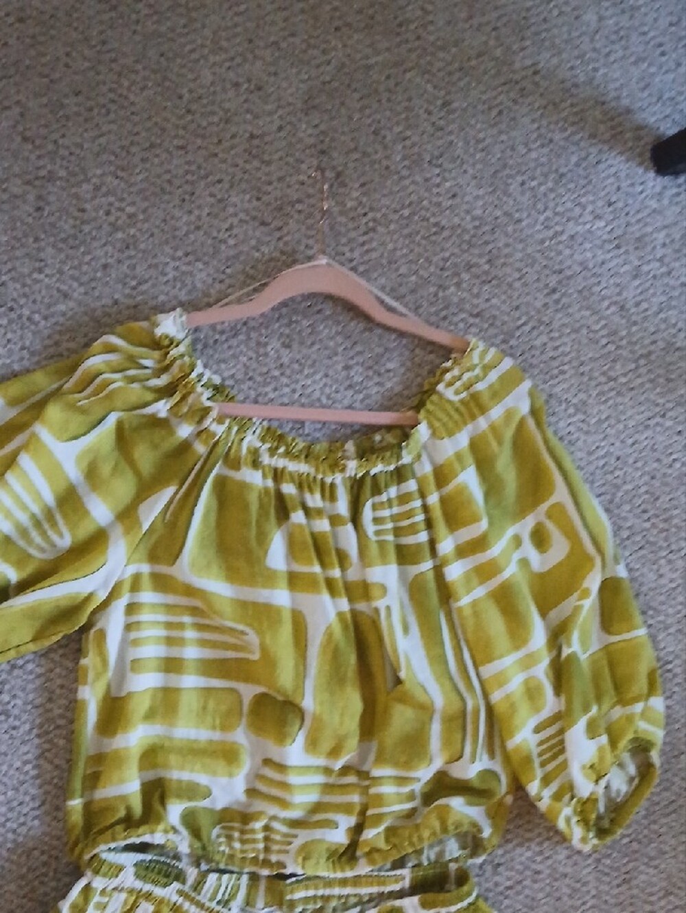 Christian Siriano Olive Green & Cream Wide-Leg Pants - Picture 2 of 6